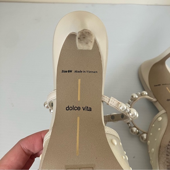 Dolce Vita Katik Embellished Pointed Toe High Heel Pumps size 6 wide - Picture 8 of 9